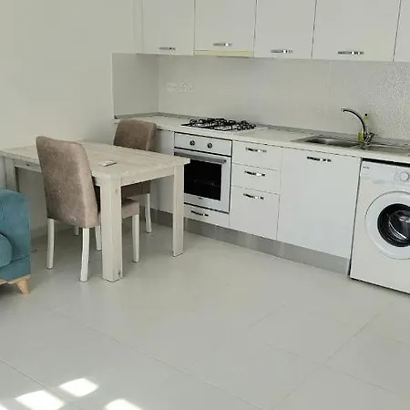 Светлая Студия アパート Iskele District (Northern Cyprus)